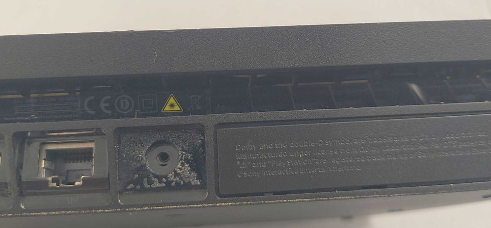 Konsola playstation 4 slim 1tb kable + pad