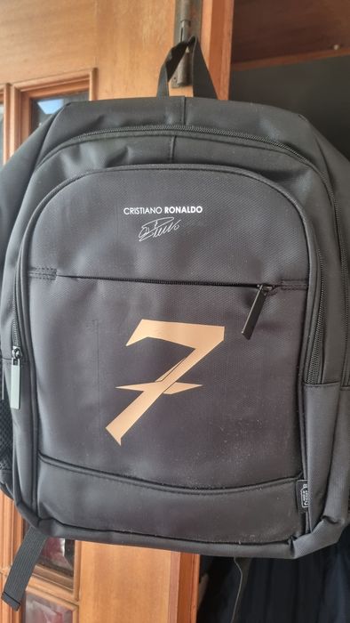 Saco oficial  do cristiano ronaldo  comprada  em Albufeira