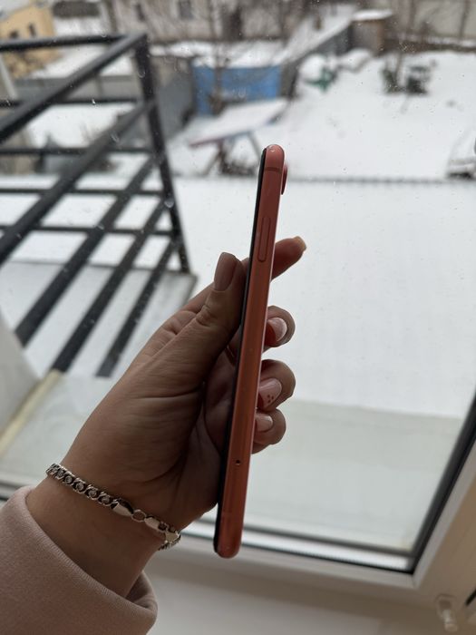iPhone xr 64 гігабайт