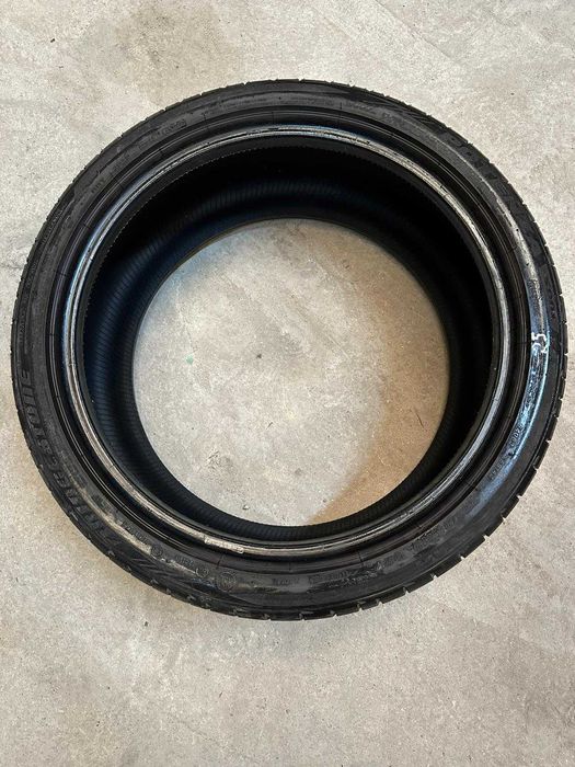 25 - Pneu Bridgestone potenza 255/35 r19