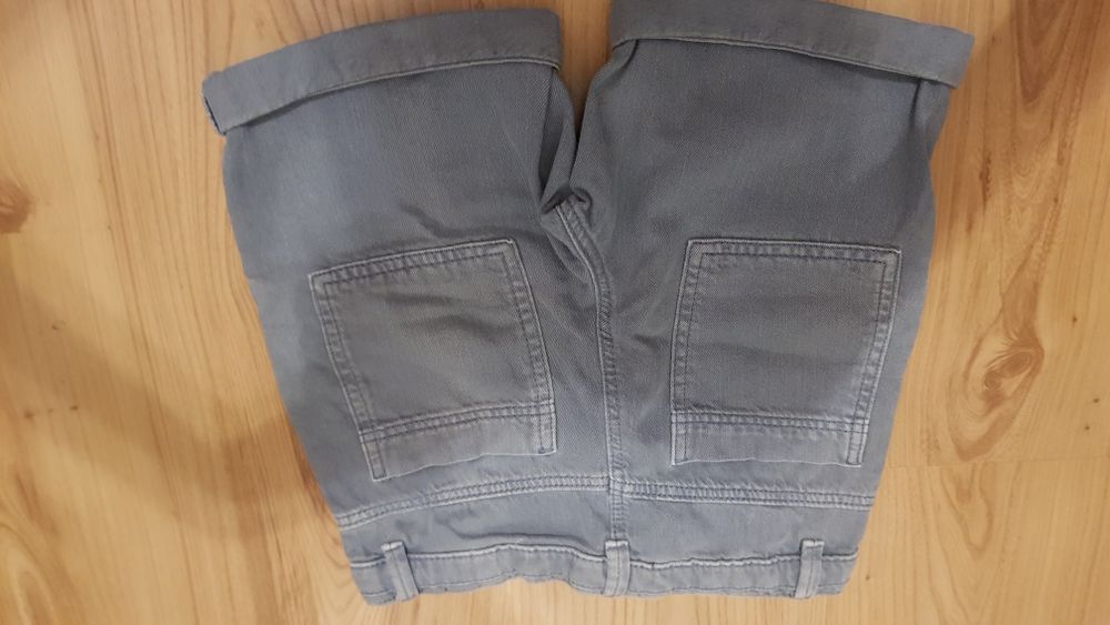 Spodenki C&A rozm.122 jeansowe jak nowe