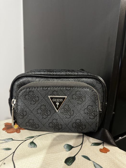 GUESS Vezzola czarna saszetka nerka crossbody