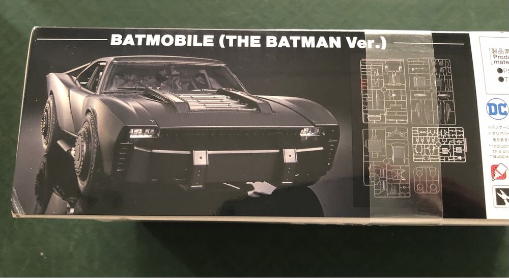 Batmobile The Batman 2022 da Bandai Spirits escala 1/35 NOVO & SELADO