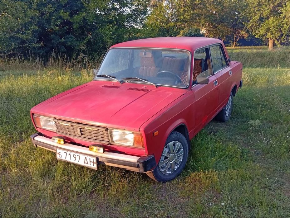 Продам ВАЗ-2105 на повному бойовому ходу, терміново!