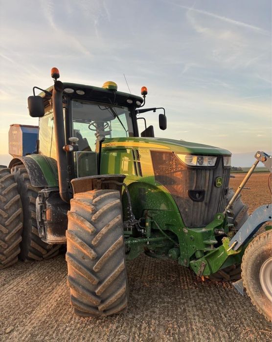 John Deere 7230R Usado