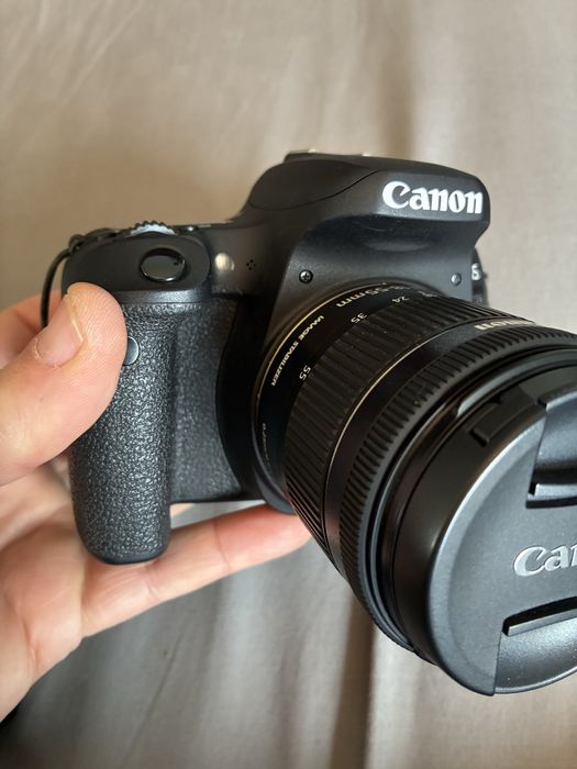 Maquina fotografica Canon 77d