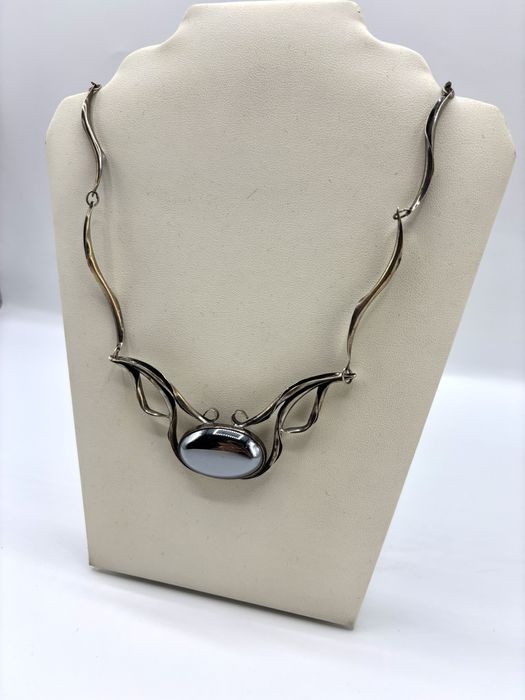 Srebrna kolia naszyjnik z hematytem