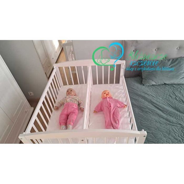 Łóżeczko dostawne dla bliźniąt na kółkach NOWE