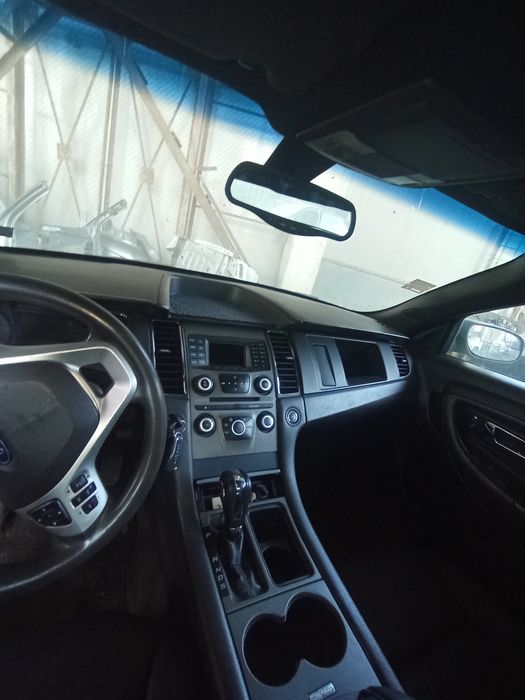 Двері Ford Taurus