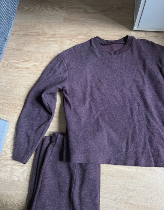 Conjunto de senhora camisola e calças cor bordô
