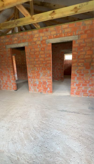 Продаж БУДИНКУ в лісовій Бучі 217 м2 10 соток закрита територія ГАЗ