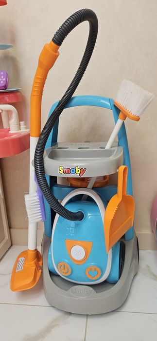 Ігровий набір Smoby Візок для прибирання з пилососом і 9 аксесуарів