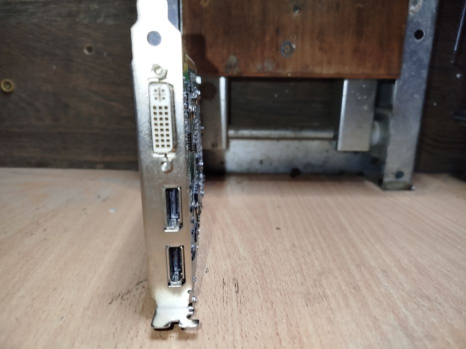 Відеокарта Nvidia Qvadro FX 1800