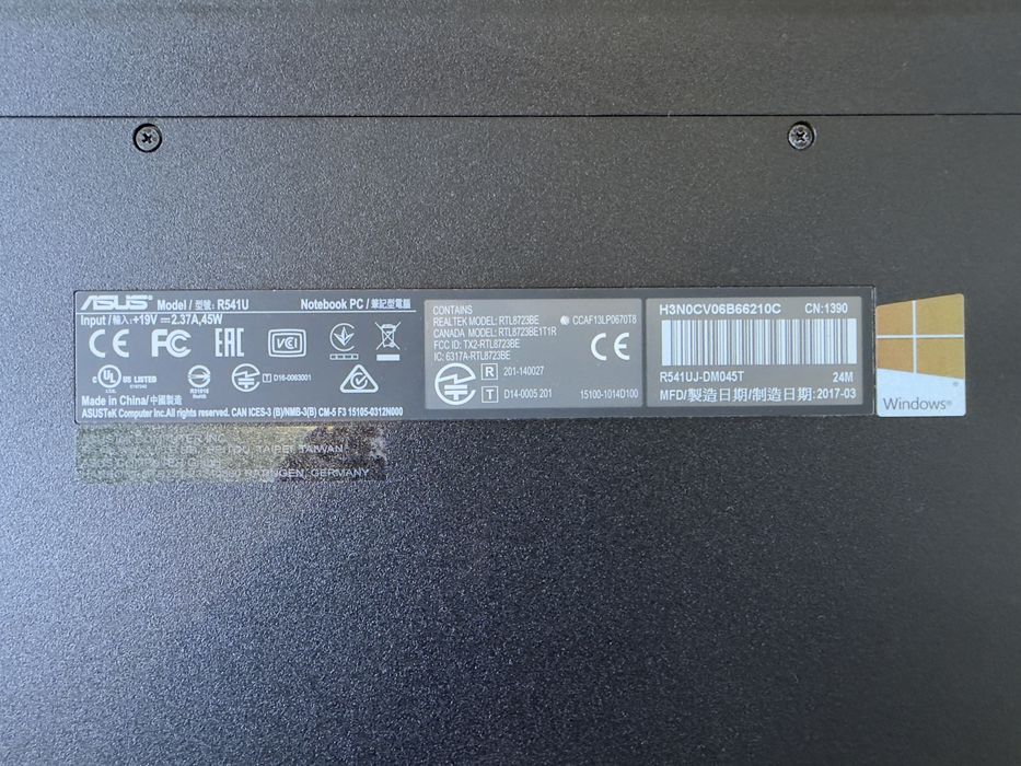Laptop ASUS R541U