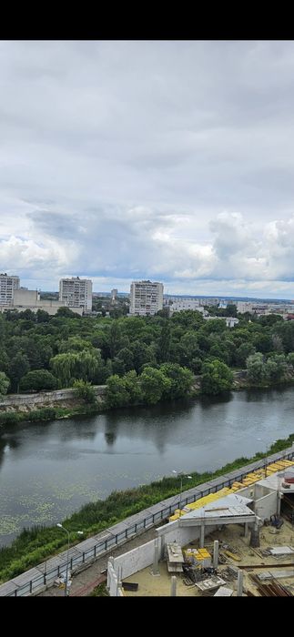 Простора 2к квартира на Фабричній