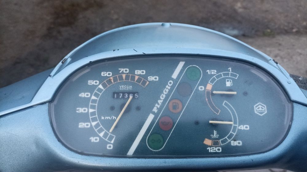 Скутер Piaggio 50