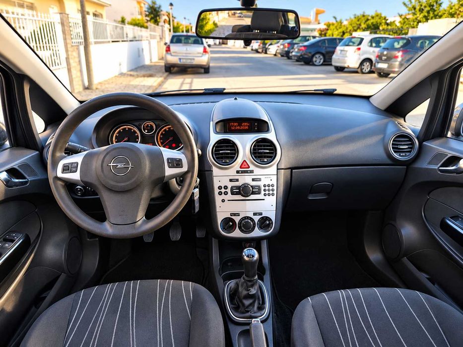 Opel Corsa D 2010 54.000 Kms Bom Estado
