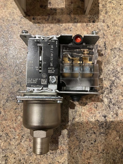 Presostat  DANFOSS   KP33 060_603966