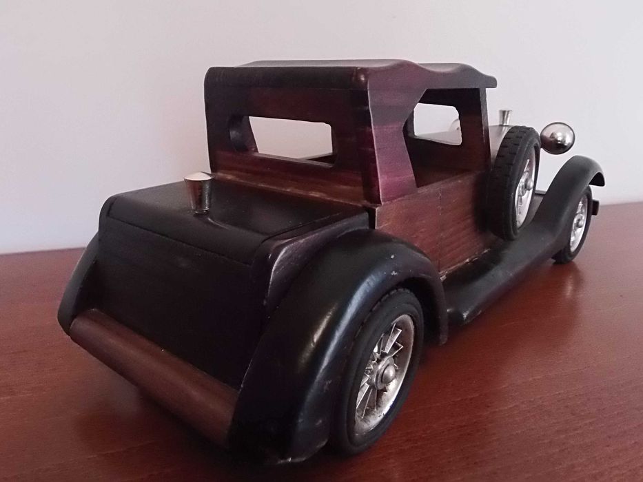 Carro madeira antigo