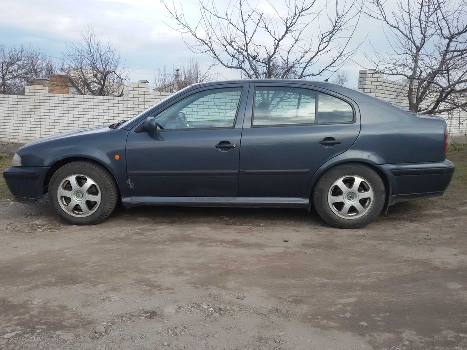 дверь октавия тур octavia tour РАЗБОРКА