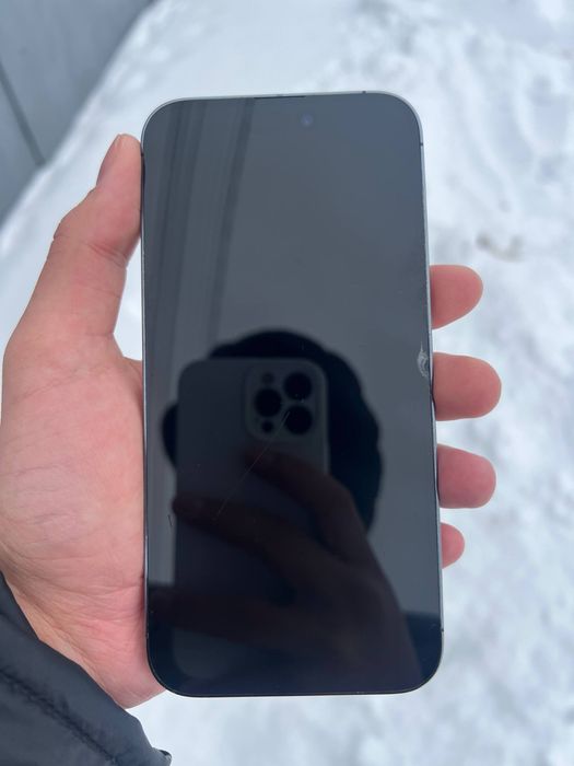 iPhone 14 pro max 128гб  акб 100%. НЮАНСИ  на екрані чорна точка, скол на екрані з права,  камера 1х, 2х, 3х буває розфоткус   0,5x працює ідеально