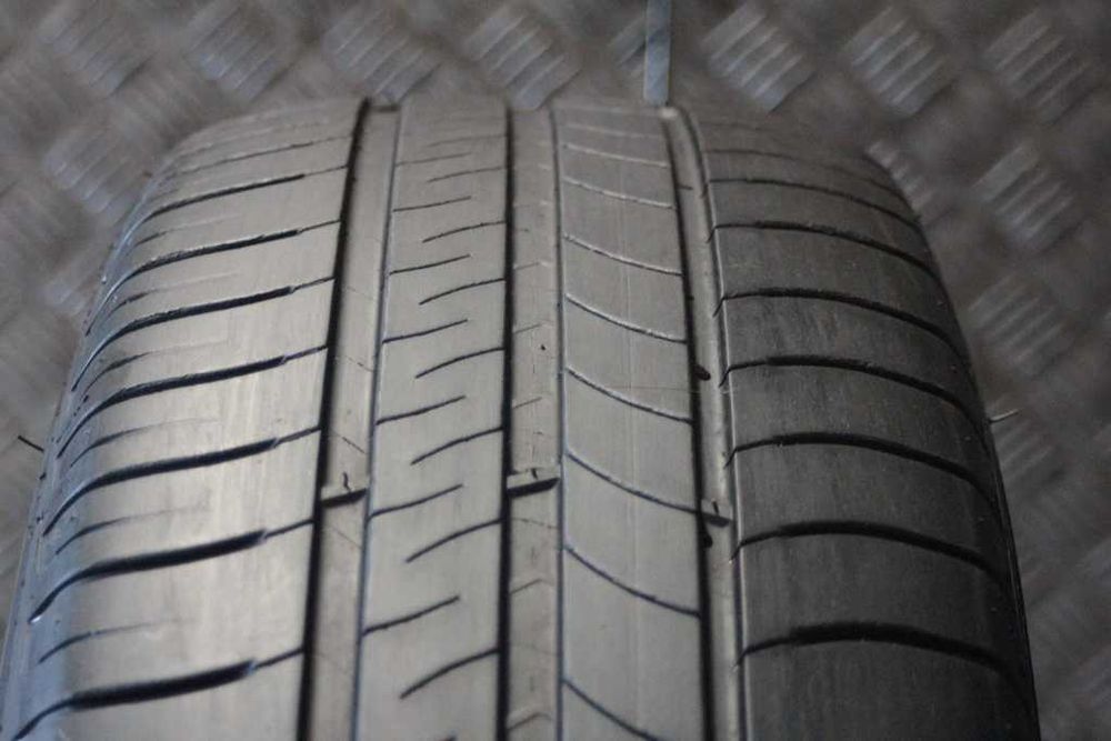 205/60/16 Michelin Energy Saver 205/60 R16