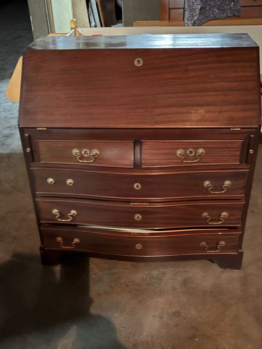 Escravaninha em madeira