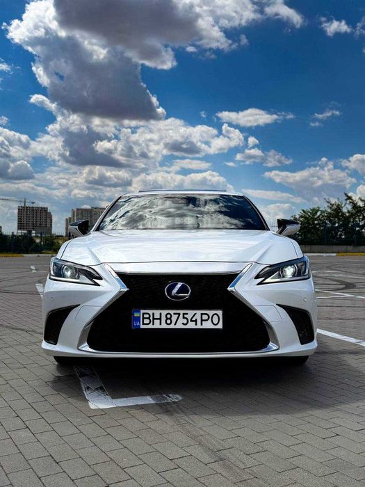 Lexus ES 2021 300h e-CVT