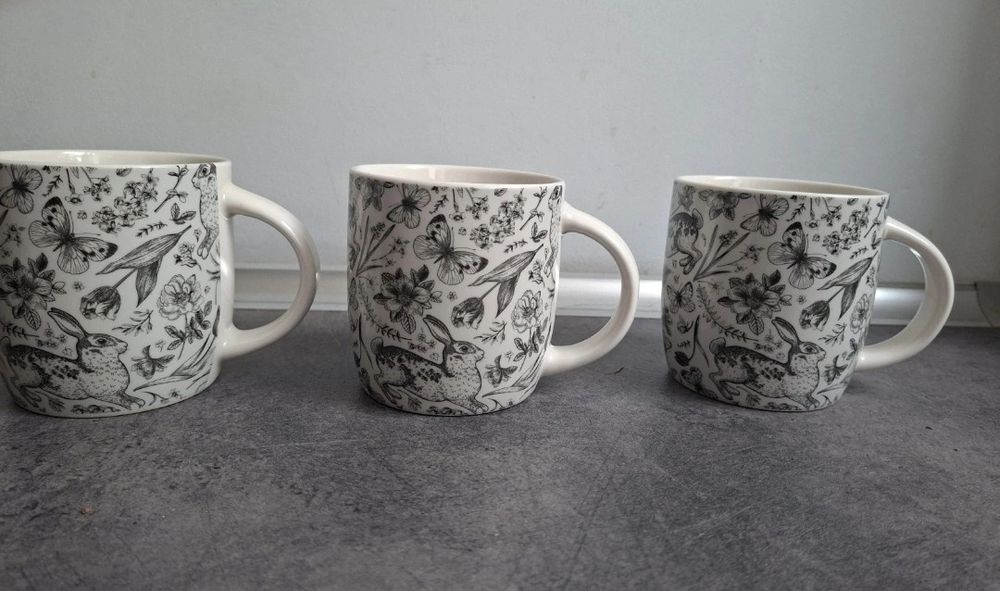 3 kubki z motywem wiosennym