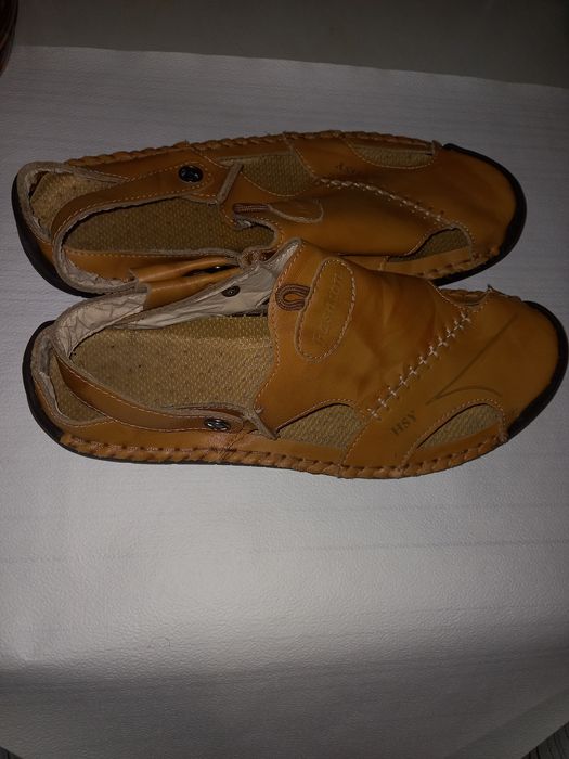 Босоніжки літні шкіряні