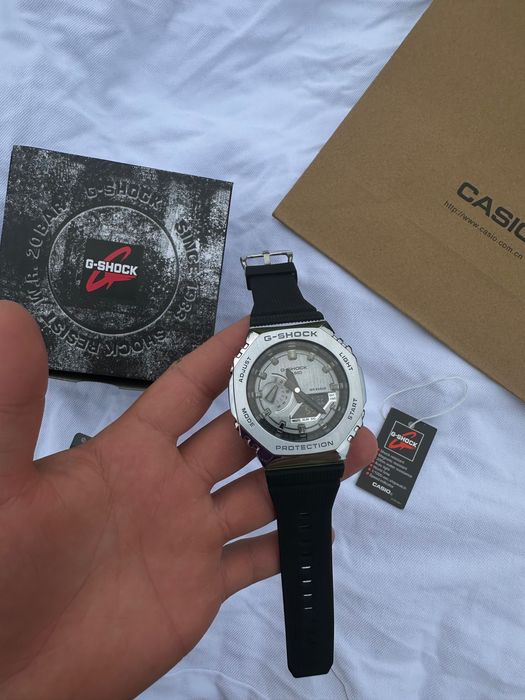 GM 2100 Casio w ideally
