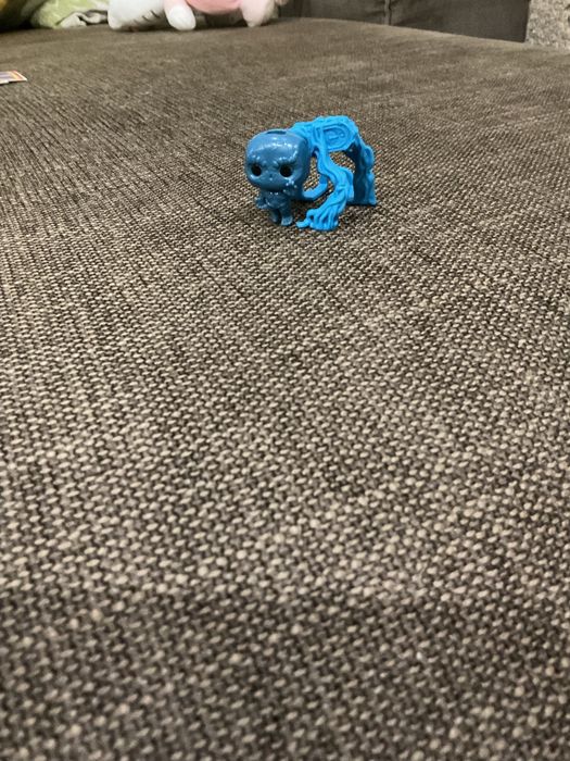 Troco bonecos de kinder joy Stranger things