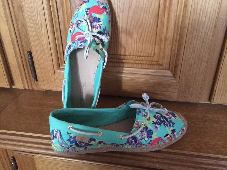 топсайдери, мокасіни, літнє взуття, сліпони.