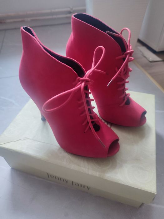 Czerwone botki na szpilce rozm 37