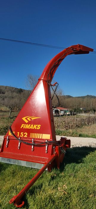 Baixa de Preço! Ensiladora Fimaks RF152 Rebocada