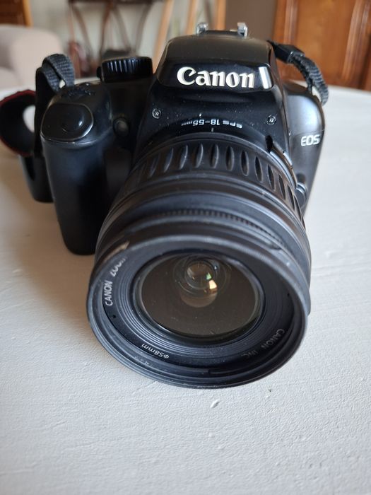 Canon EOS 1000D + Lente 18-55mm