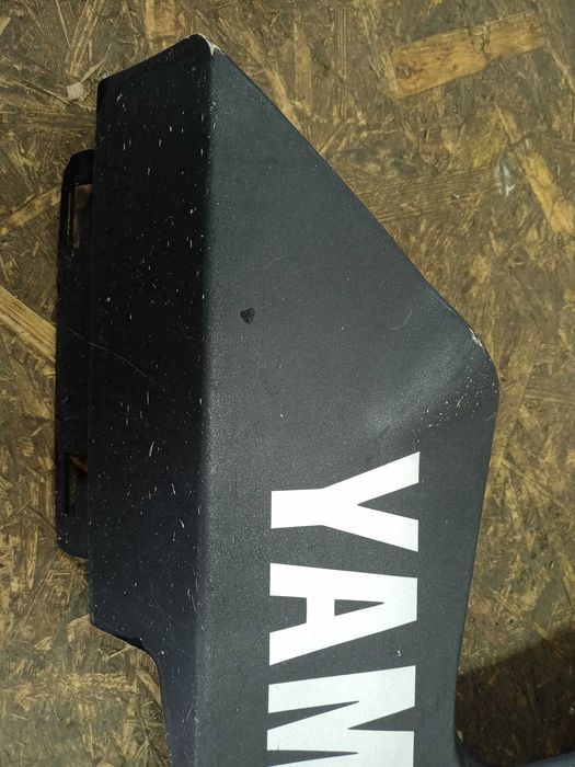 Yamaha YZF 600 R6 RJ03 pług prawy owiewka 99-03 oryginał przetarta