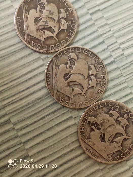 Lotes de 3 moedas em prata 650 de 5 escudos anos 30 e 40