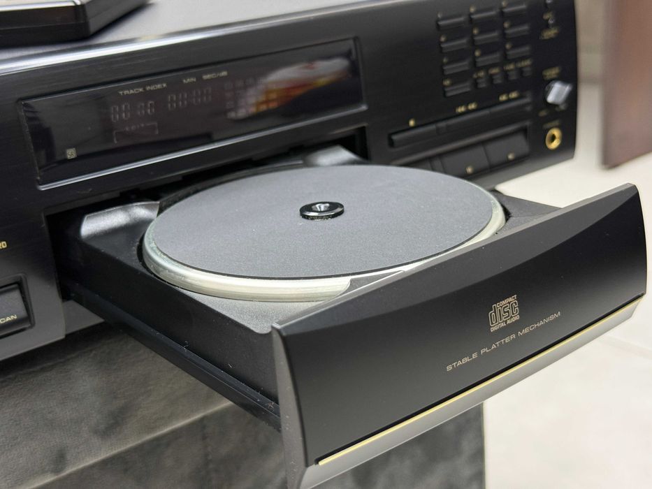 CD - проигрыватель / програвач Pioneer PD-S 505