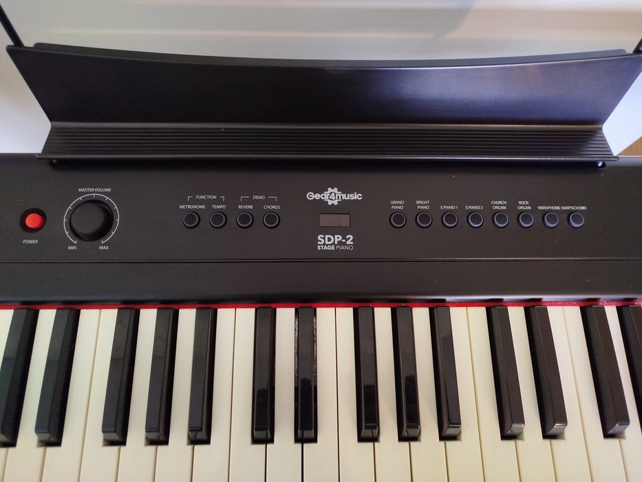 Teclado que precisa de arranjo + suporte