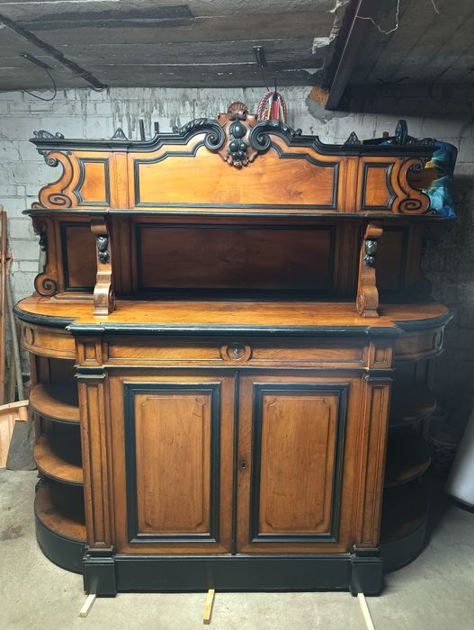 Antyczny kredens mahoniowy z końca XIX wieku – mahoń, styl neorenesans
