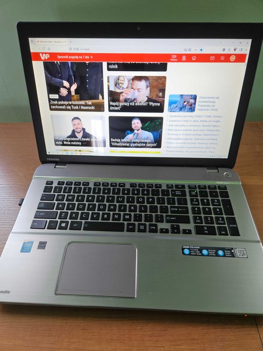 Toshiba P75  A7200