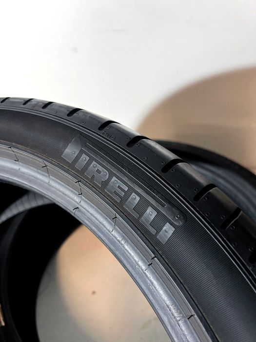 Pneus Pirelli Pzero PZ4 - 235/40/20 - Como NOVOS