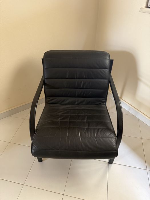 Cadeira preta escritorio