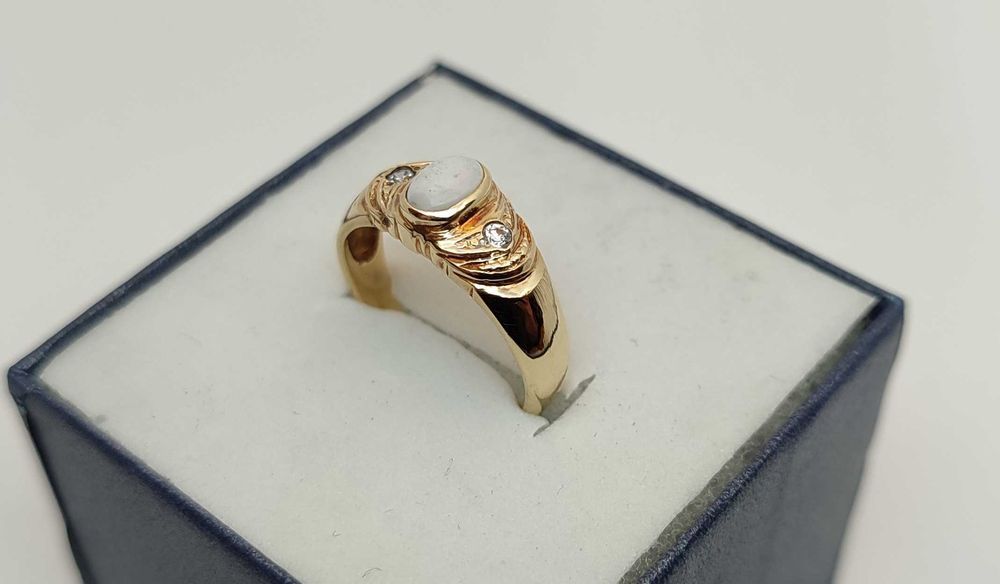 Złoty pierścionek z opalem 3,07 p585 r13 /ST złoto