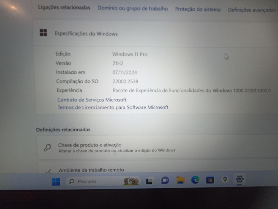 Thinkpad T440s 12 GB RAM 
Bateria com duração de