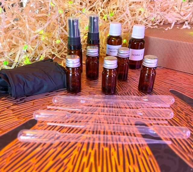 Duży zestaw do tworzenia perfum DIY w sprayu