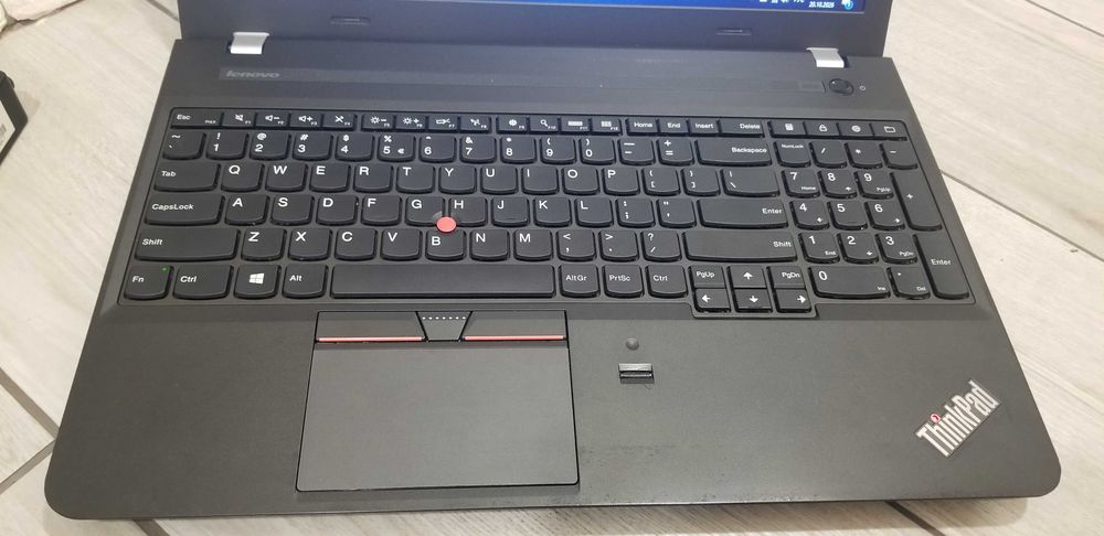 Ноутбук Lenovo ThinkPad Е550 I3-5005U ram 4Gb ccd 128 Gb для Школи