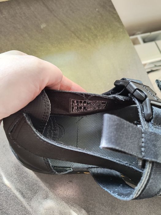 SPRZEDAM Sandały Martens