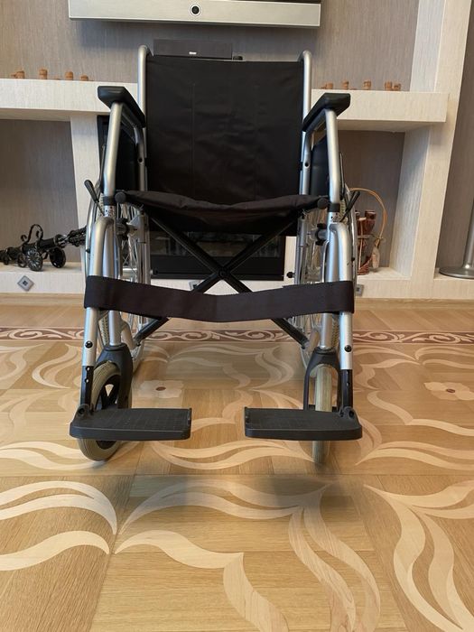 Инвалидная коляска ( інвалідний візок) новая